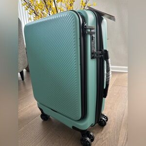 New! CALPAK 22” Hardside Carry-on Spinner With Front Pocket